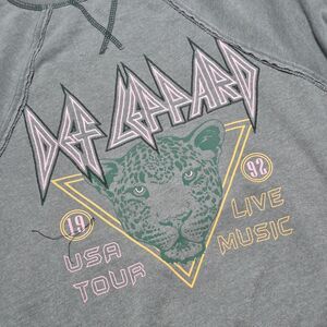 Def Leppard Women's Grey and Green Crewneck sweatshirt Size XS